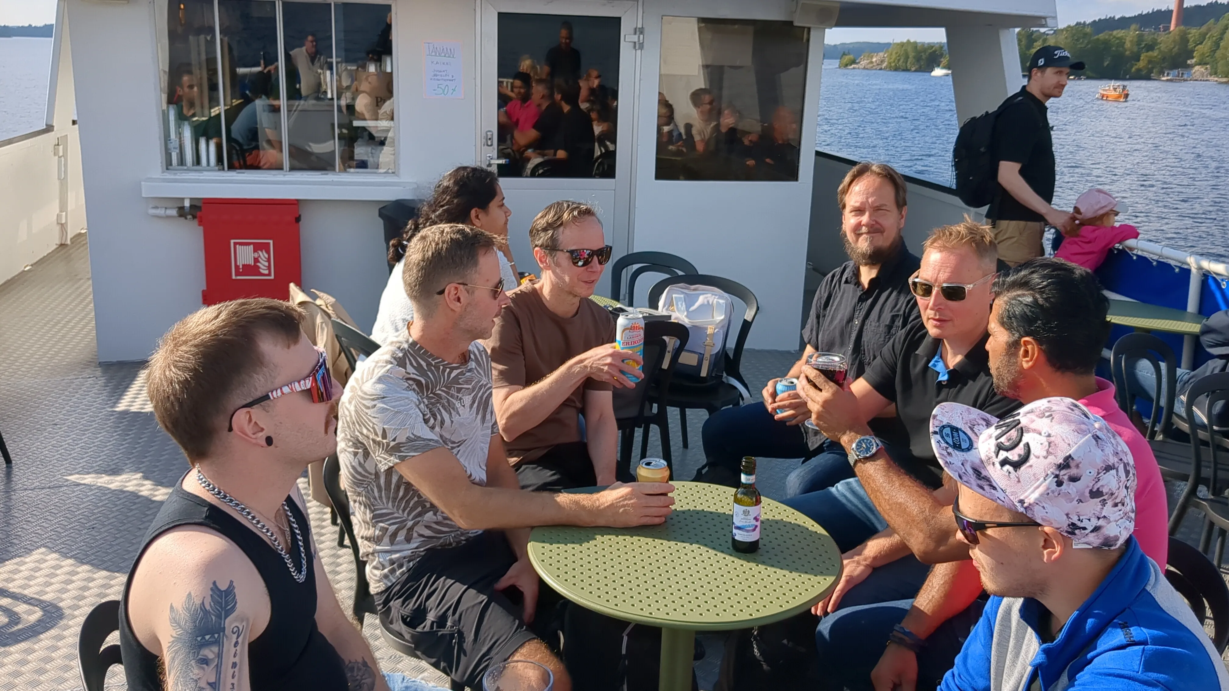 Menossa Viikinsaareen